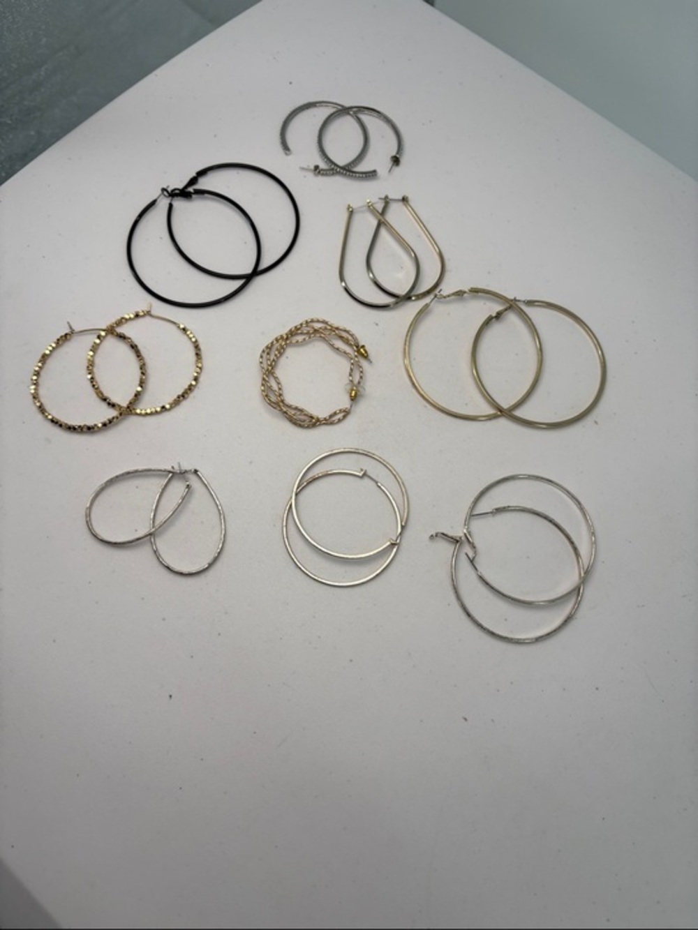 🐯 Mixed Metal Hoop Earring bundle - Gold & Silver Hoops